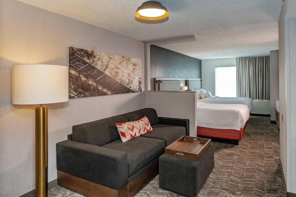 Suite with 2 Queen Beds and Sofa Bed interior